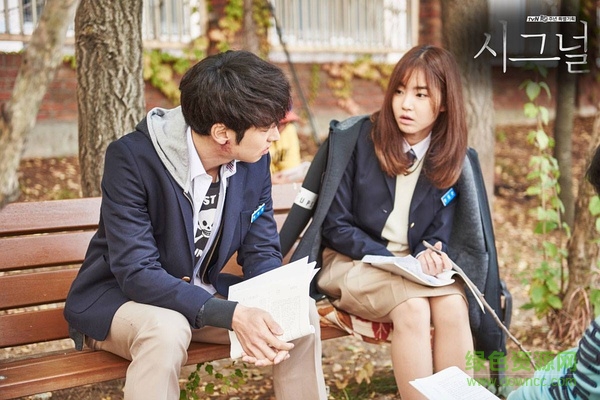 韩剧信号中文字幕下载全16集中文简体字幕